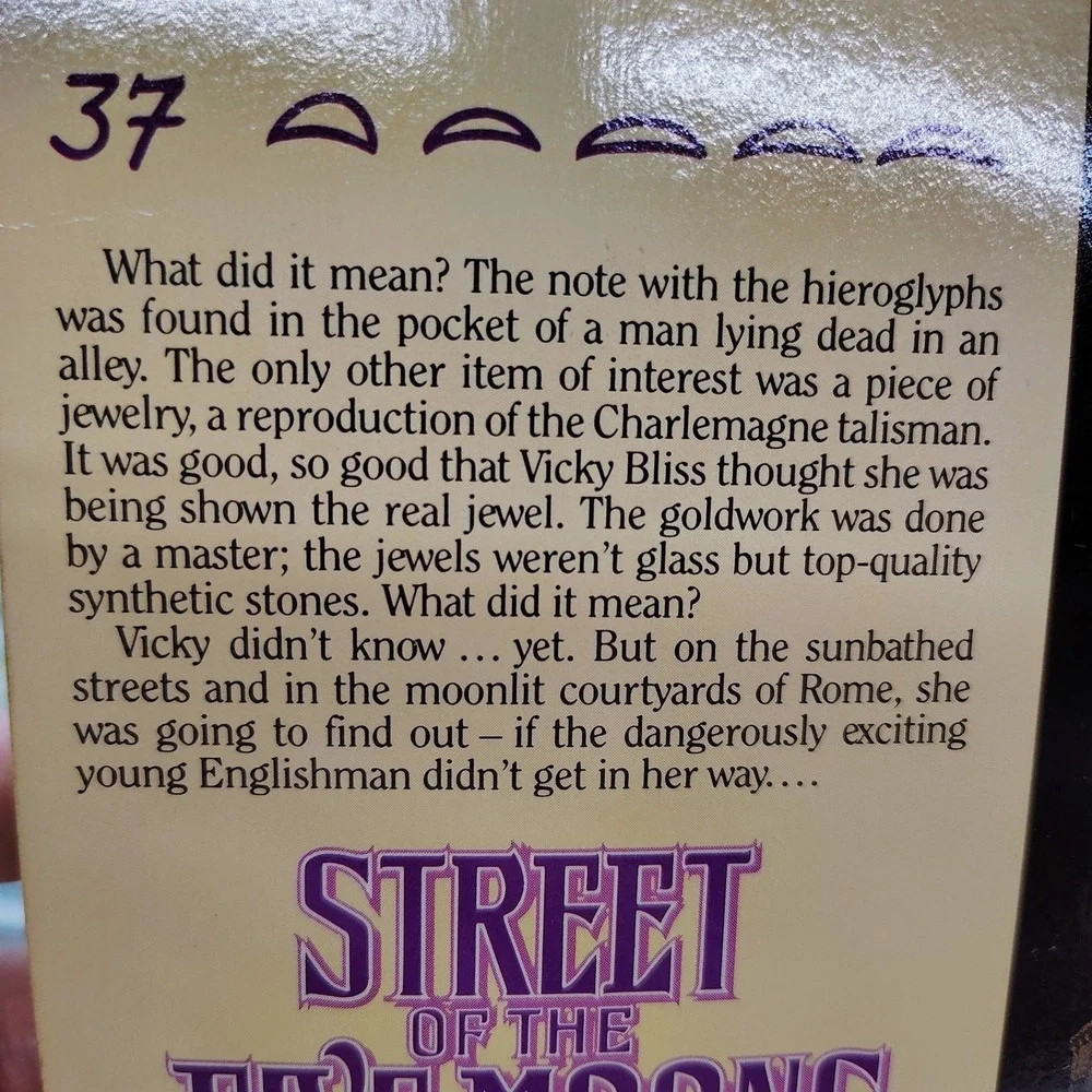 Street of the Five Moons Elizabeth Peters 1987 Tor 1st Ed Vicky Bliss Mystery PB